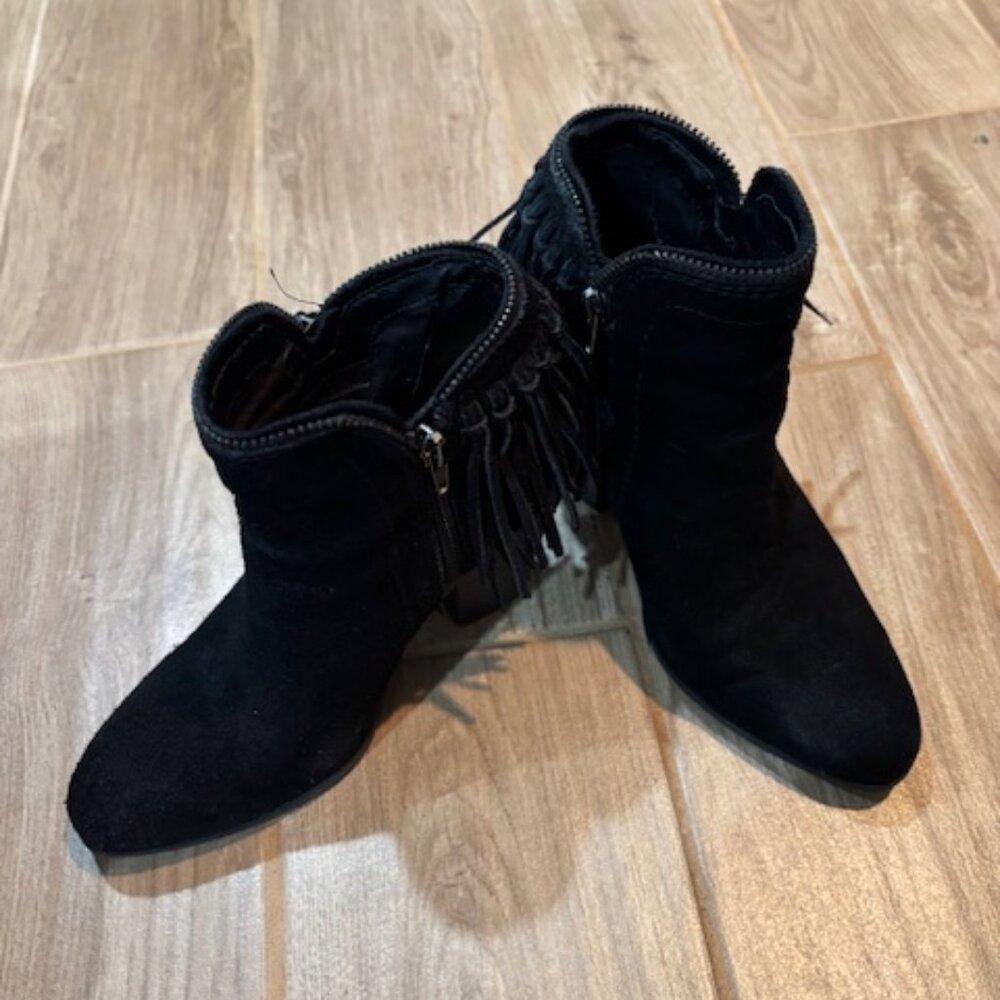 Dolce Vita Black Suede Fringe Bootie Size 6